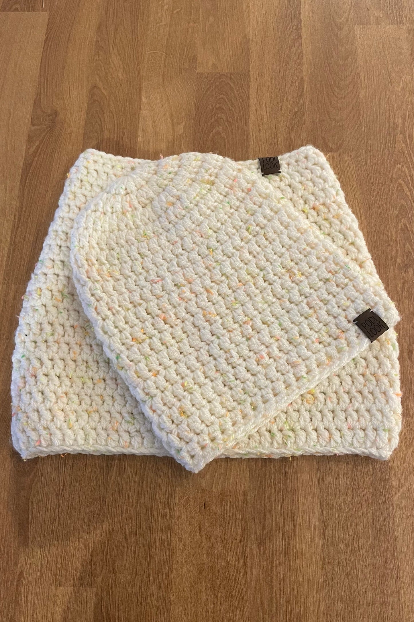 Komplet z włóczki - ecru