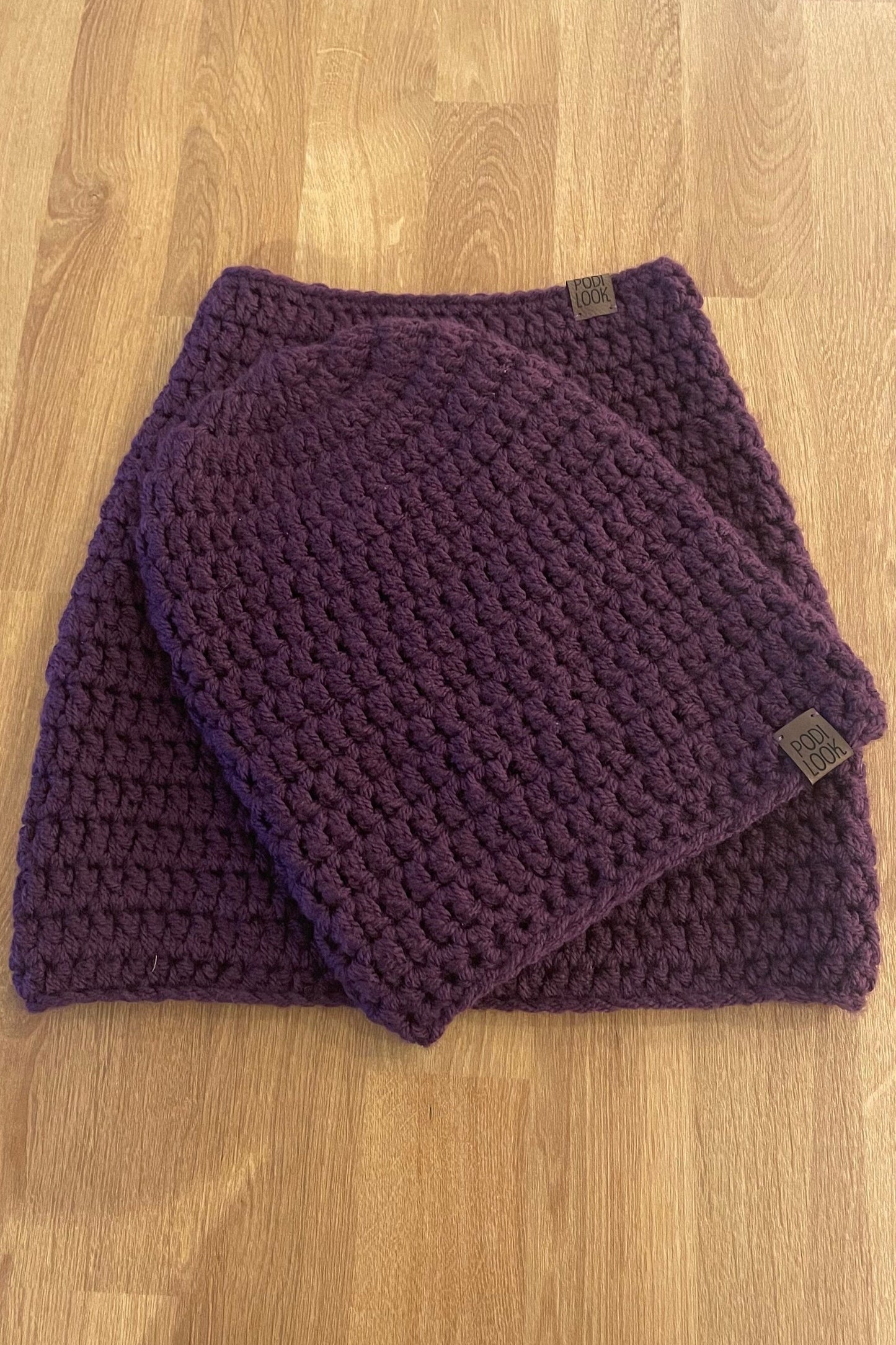 Komplet z włóczki - śliwka